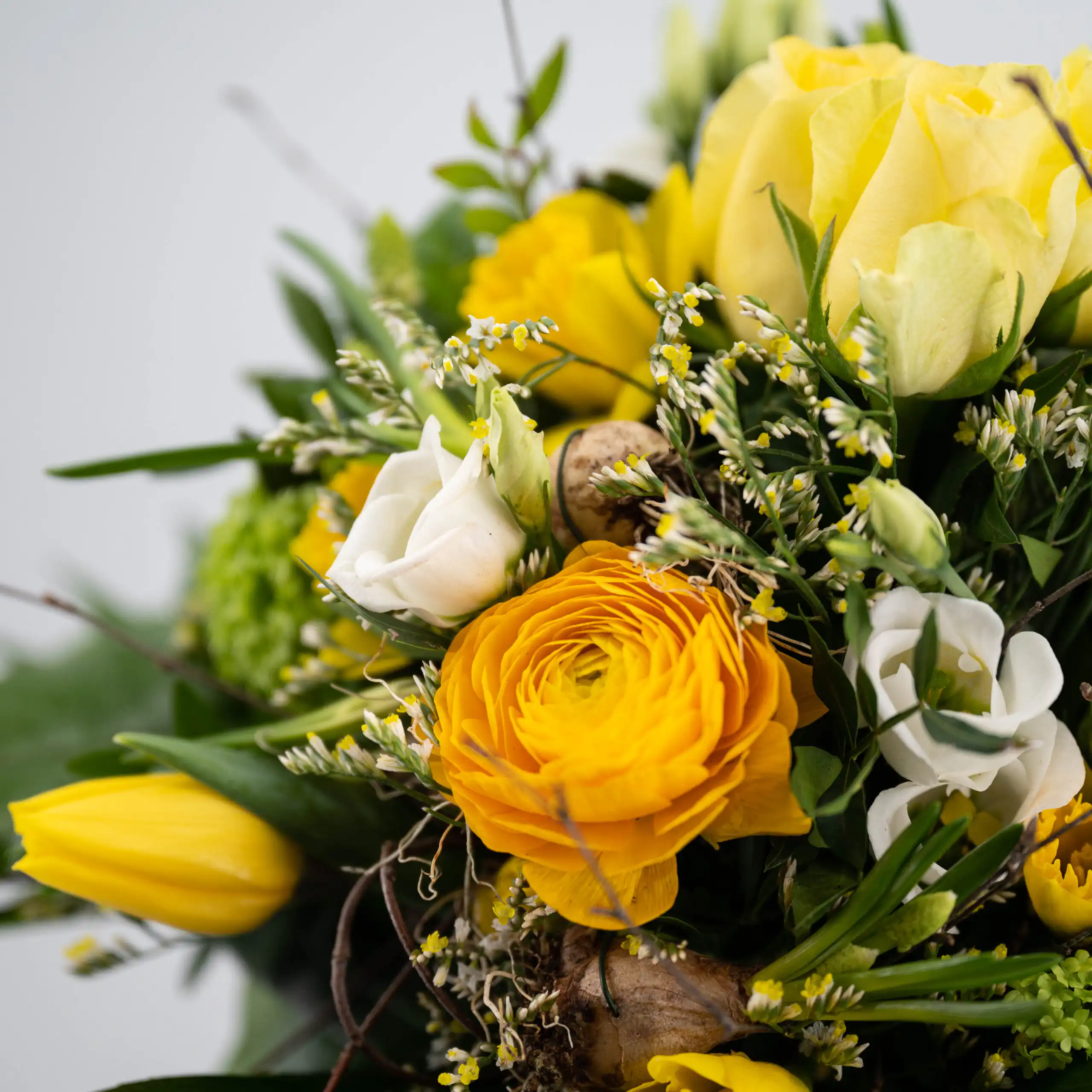 Osterstrauß „Frohe Ostergrüße“ – Modern & Floral 2 Osterstrauß „Frohe Ostergrüße“ – Modern & Floral – Bild 2