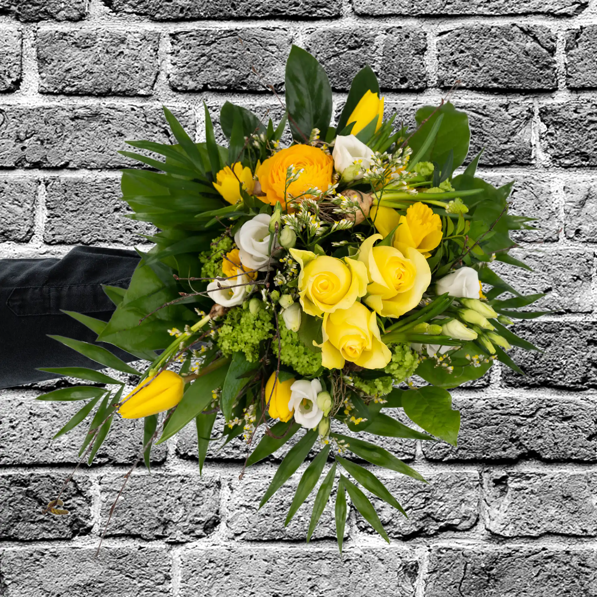 Osterstrauß „Frohe Ostergrüße“ – Modern & Floral 4 Osterstrauß „Frohe Ostergrüße“ – Modern & Floral – Bild 4