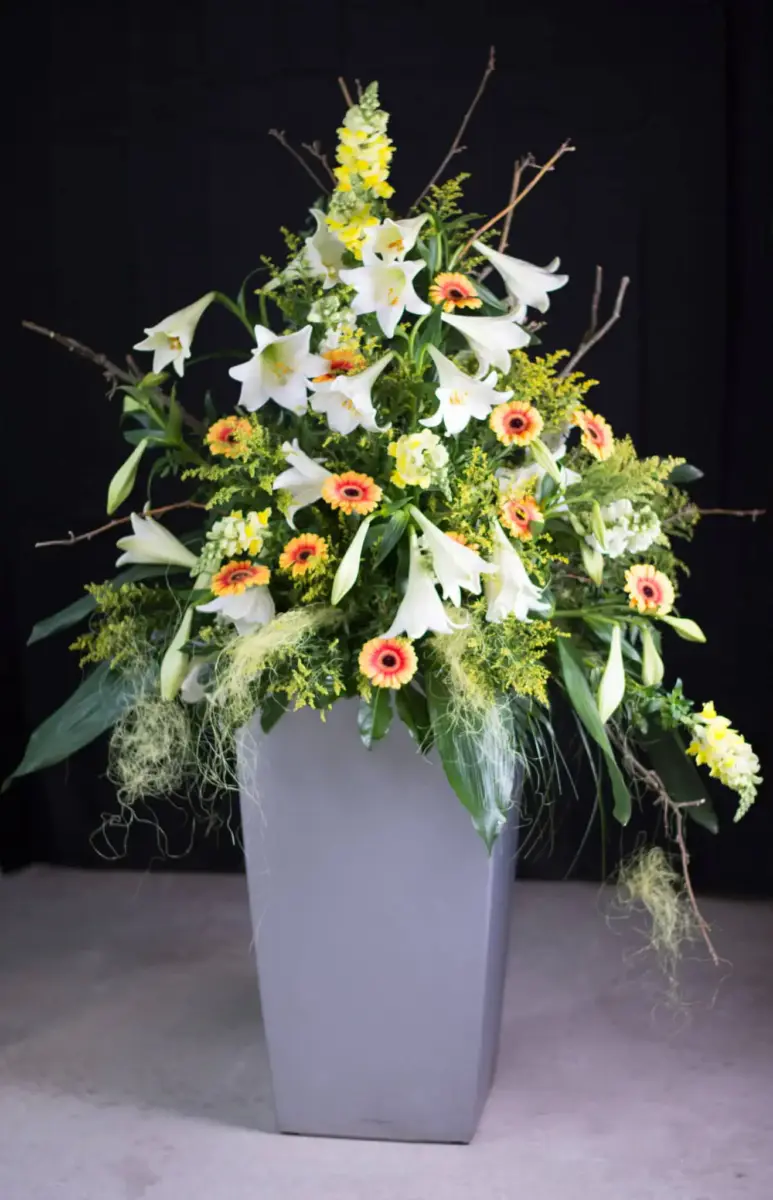 Eventdekoration: florale Eventdekoration für Empfang, Feier und Veranstaltung.